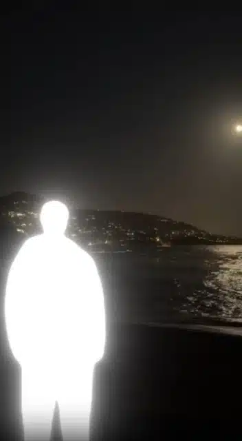 Glowing Person Capcut Template